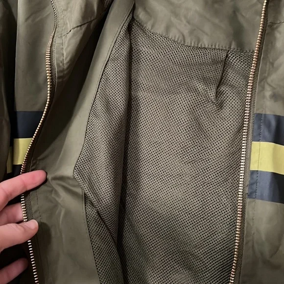 2/$20 Women’s NEW LOOK Olive Green Hooded Zip Up Jacket - Picture 3 of 9